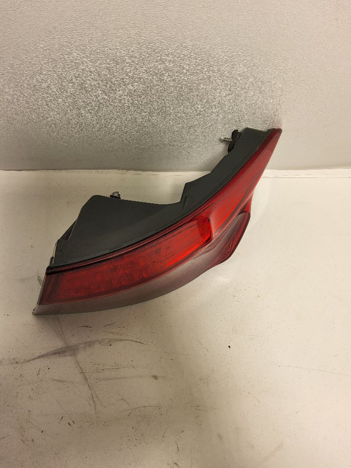 2012 BMW 535i Right TAIL LAMP - 716 — photo 4