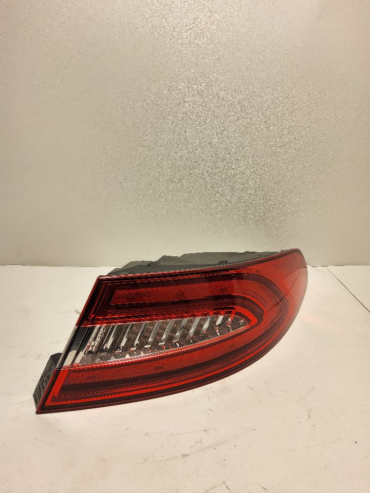 2012 JAGUAR XF Right TAIL LAMP - 720 — photo 1