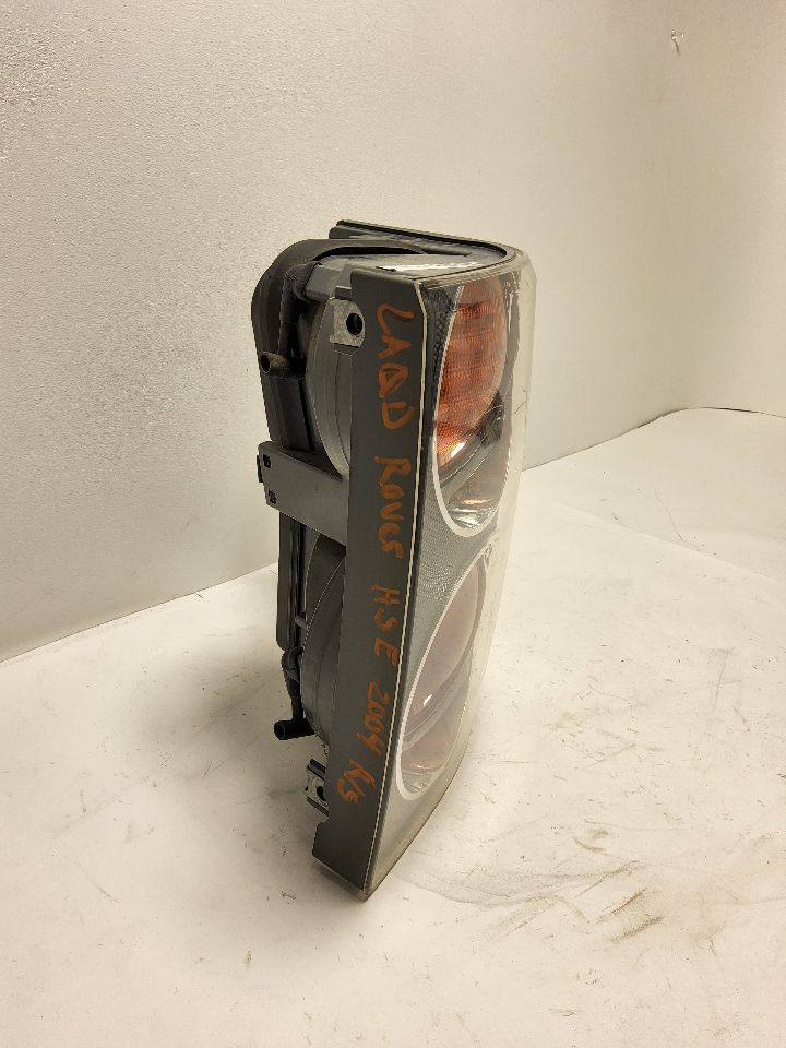 2004 LAND ROVER RANGE ROVER Right TAIL LAMP - 745 — photo 3