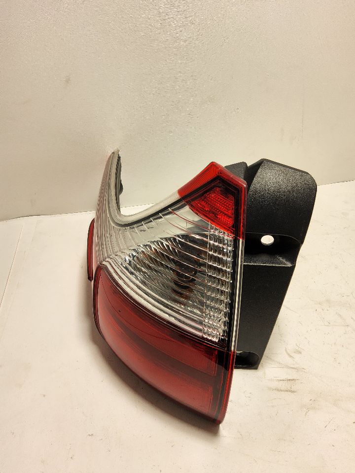 2016 TOYOTA SIENNA Left TAIL LAMP - 747