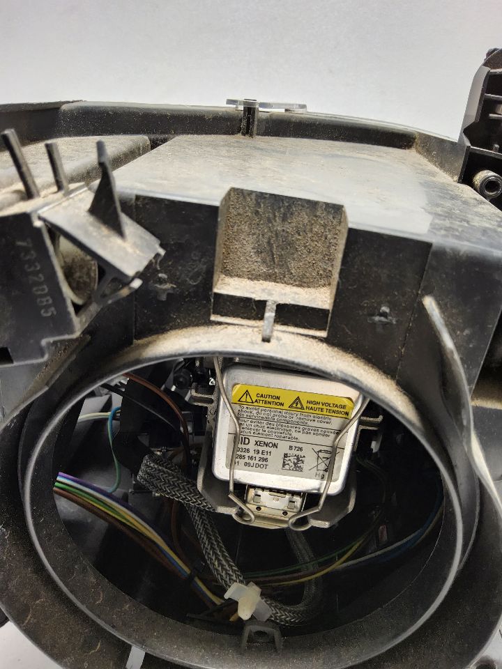 2008 BMW X5 Left HEADLAMP ASSEMBLY - 767 — photo 8