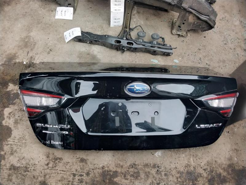 2020 SUBARU LEGACY Decklid  Tailgate - 7867 — photo 1