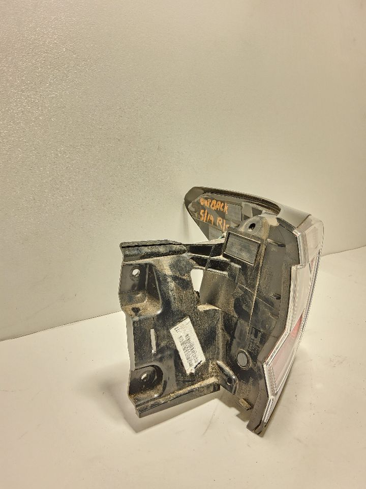 2020 SUBARU LEGACY Right TAIL LAMP - 799 — photo 3