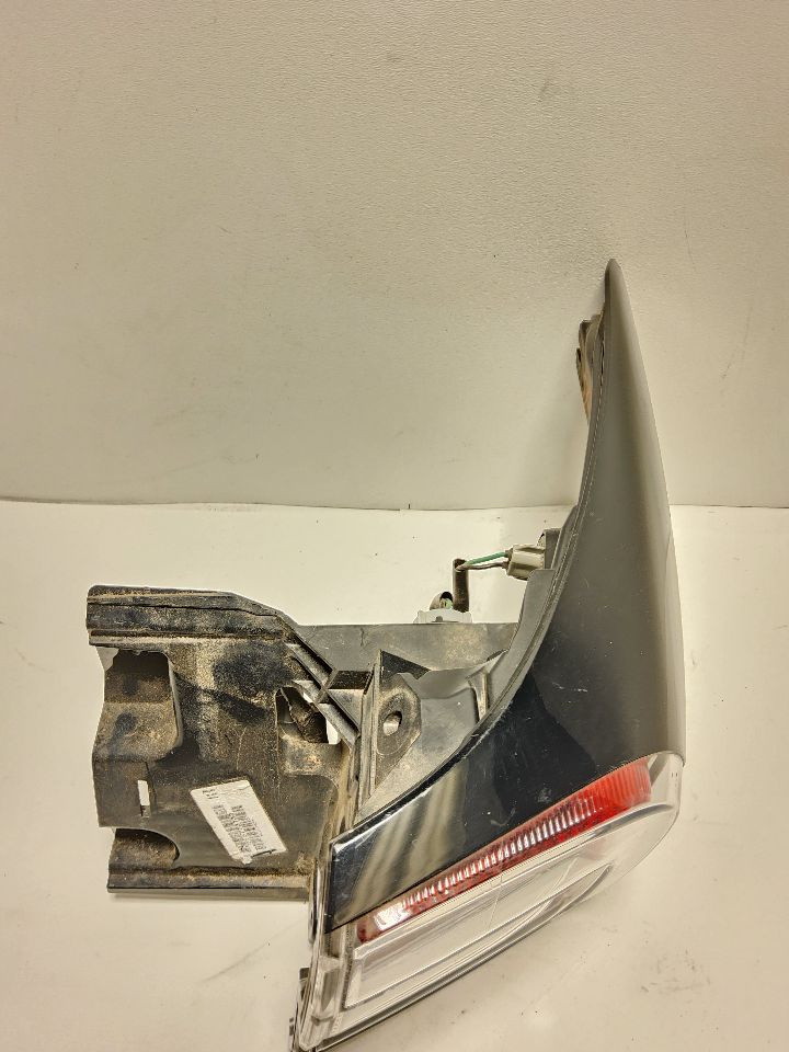 2020 SUBARU LEGACY Right TAIL LAMP - 799 — photo 5