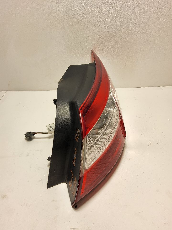 2014 FORD FOCUS Right TAIL LAMP - 806 — photo 1