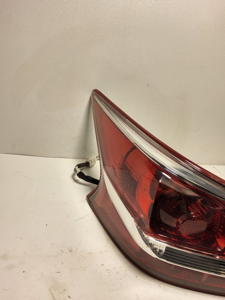 2013 NISSAN ALTIMA Left TAIL LAMP - 811 — photo 2