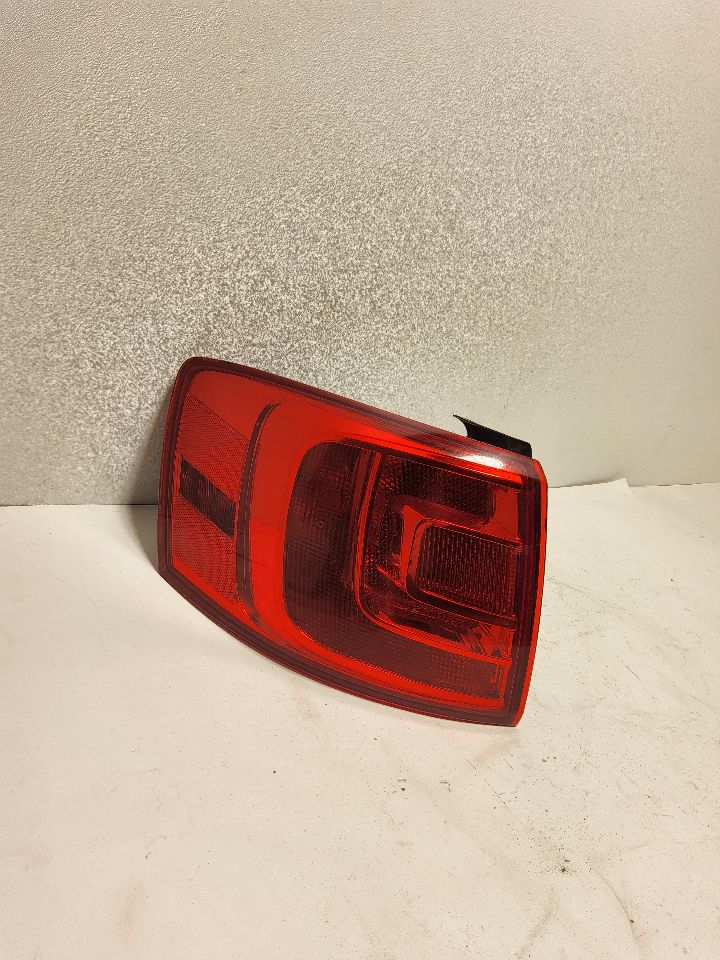 2012 VOLKSWAGEN JETTA Left TAIL LAMP - 813 — photo 3