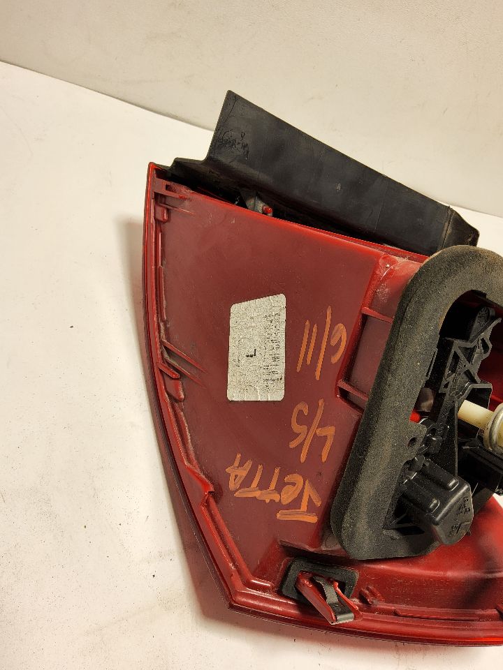 2012 VOLKSWAGEN JETTA Left TAIL LAMP - 813 — photo 8