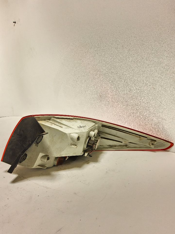 2012 HYUNDAI TUCSON Left TAIL LAMP - 816 — photo 2