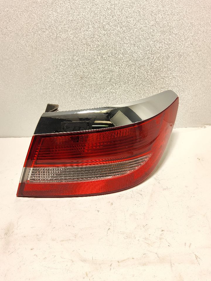 2014 BUICK VERANO Right TAIL LAMP - 822 — photo 1
