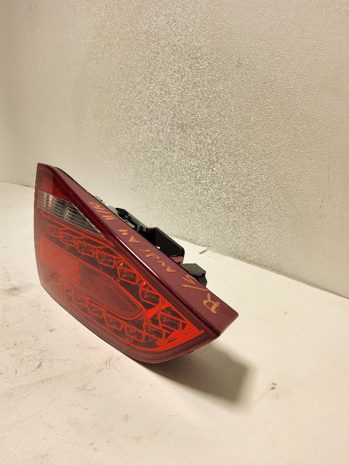 2011 AUDI A4 Right TAIL LAMP - 826 — photo 2