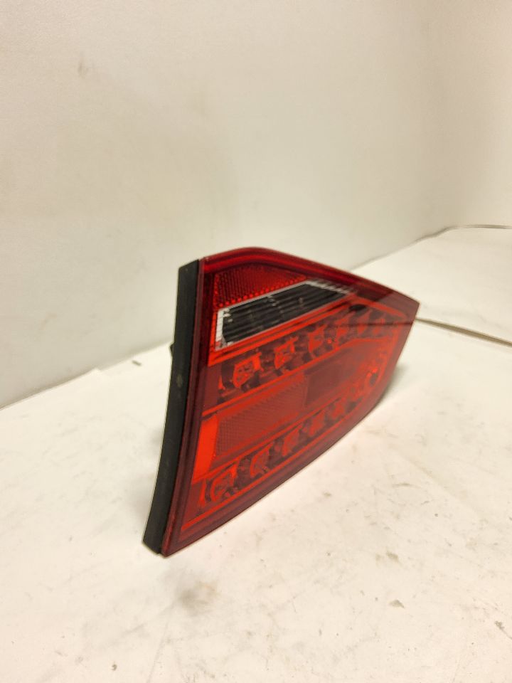 2011 AUDI A4 Right TAIL LAMP - 826 — photo 3
