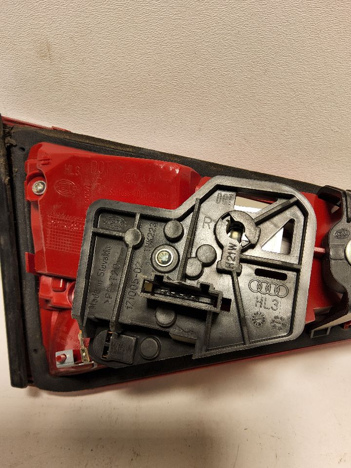 2011 AUDI A4 Right TAIL LAMP - 826 — photo 6
