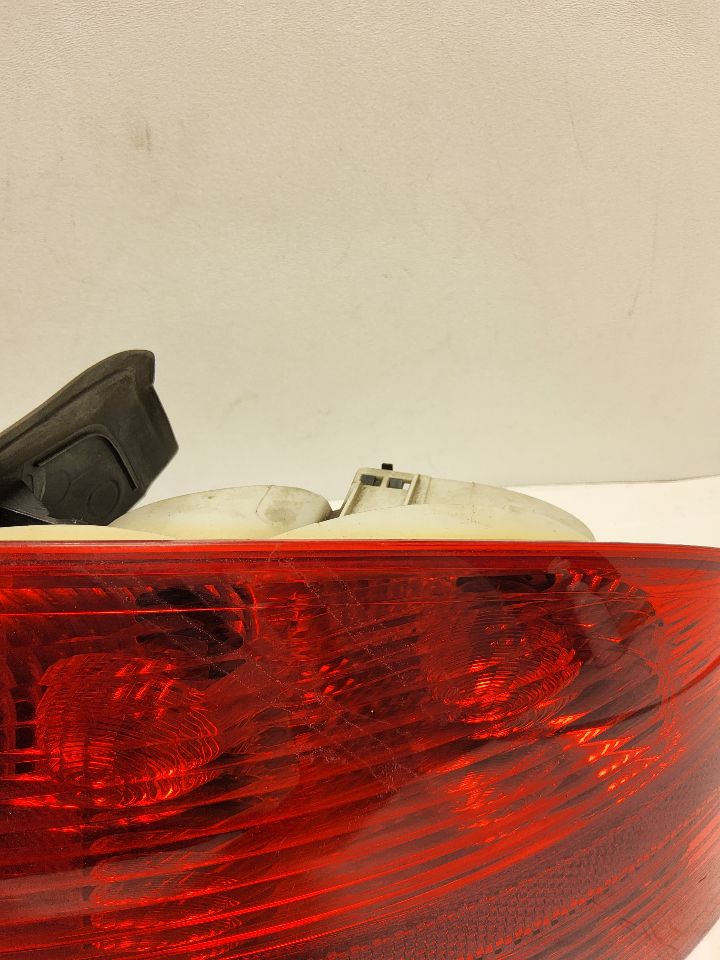 2006 AUDI A4 Right TAIL LAMP - 827 — photo 5