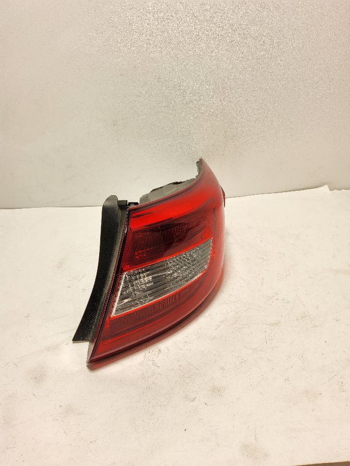 2015 HYUNDAI SONATA Right TAIL LAMP - 852 — photo 1