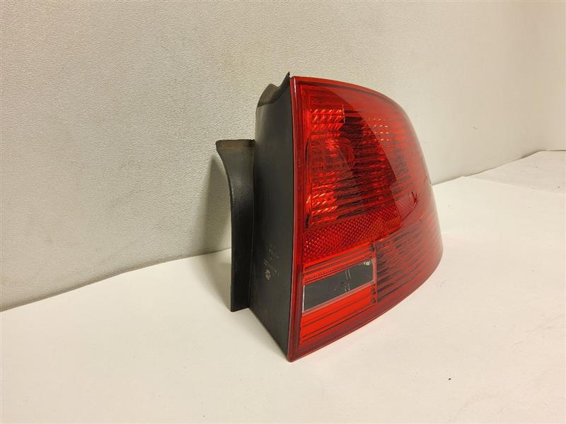 2008 AUDI A4 Right TAIL LAMP - 855 — photo 3