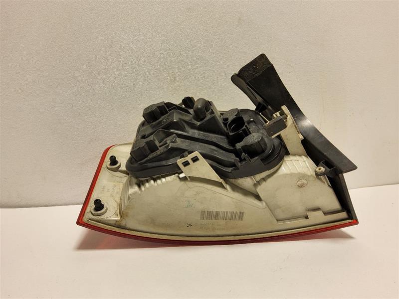 2008 AUDI A4 Right TAIL LAMP - 855 — photo 6