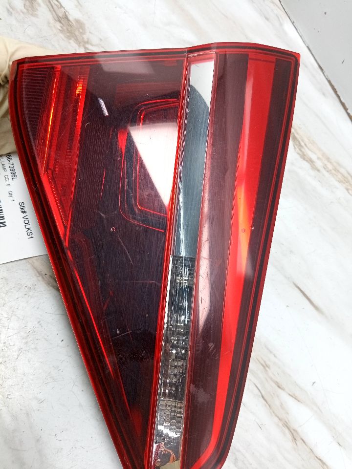 2017 VOLKSWAGEN PASSAT Left TAIL LAMP - 99514 — photo 2