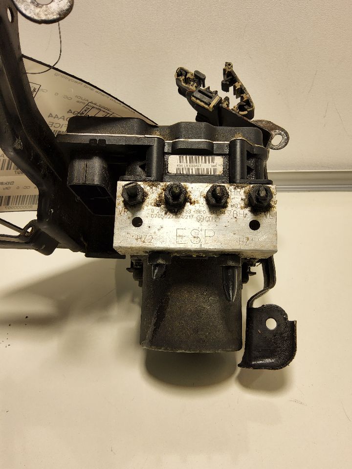 2007 AUDI A4 Anti-lock Brake Pts - 997 — photo 1